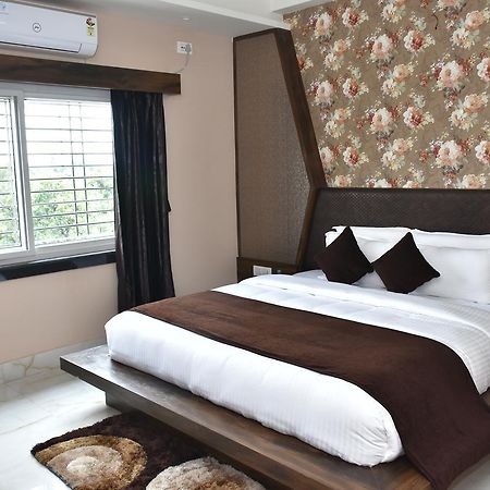 Hotel Daftari Palace Kishanganj Esterno foto