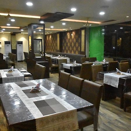 Hotel Daftari Palace Kishanganj Esterno foto