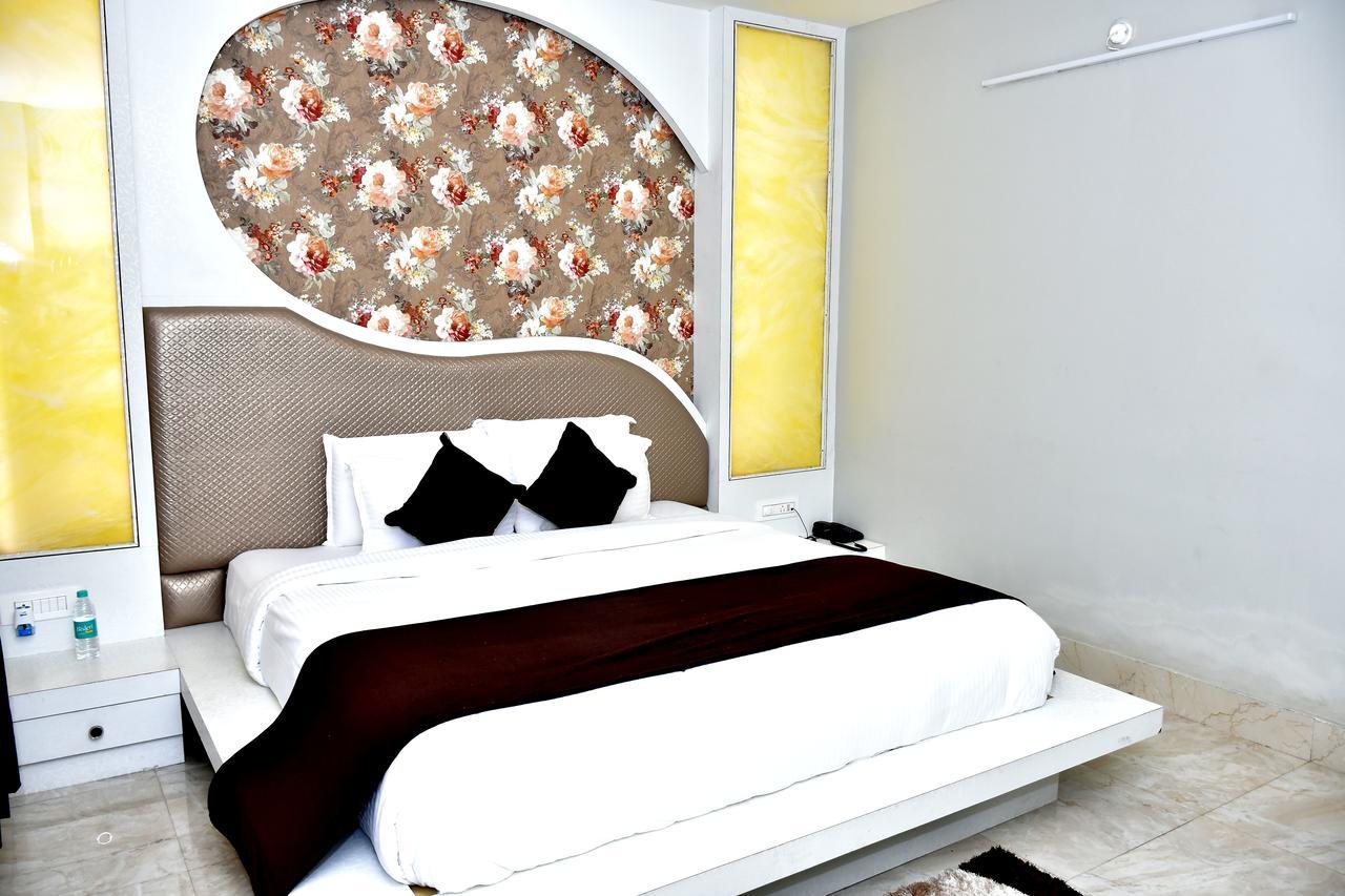 Hotel Daftari Palace Kishanganj Esterno foto