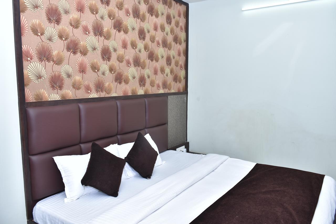 Hotel Daftari Palace Kishanganj Esterno foto