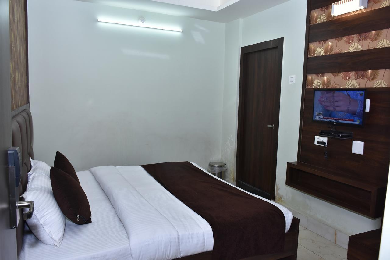 Hotel Daftari Palace Kishanganj Esterno foto